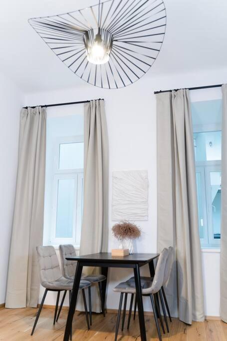 Appartamento Zentrale & Ruhige 2 Zimmer - 42M² Vienna Esterno foto